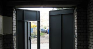 Купить гаражные ворота распашные Шахты, цена от 3950 руб.
